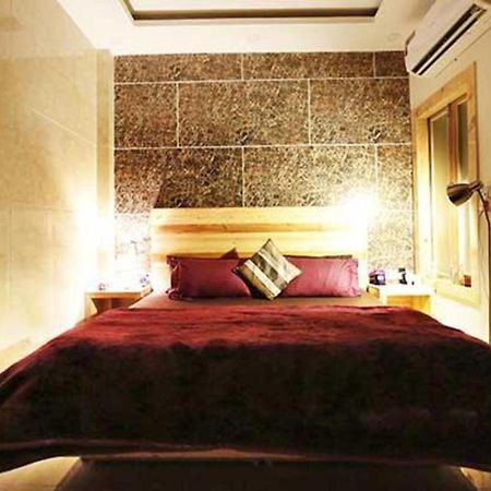 Divine Studios Rajouri Garden Nuova Delhi Esterno foto