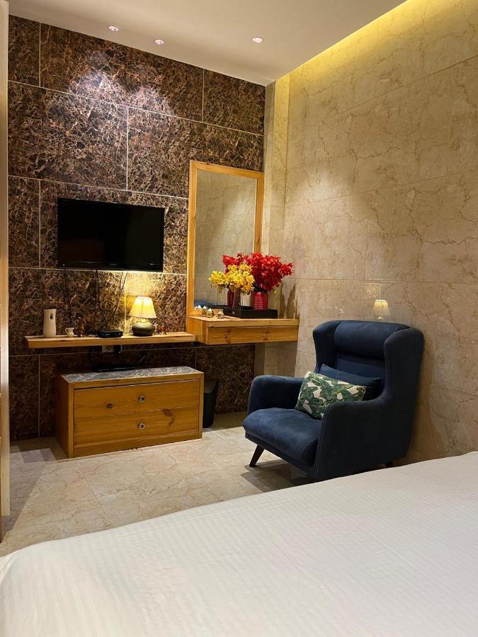 Divine Studios Rajouri Garden Nuova Delhi Esterno foto