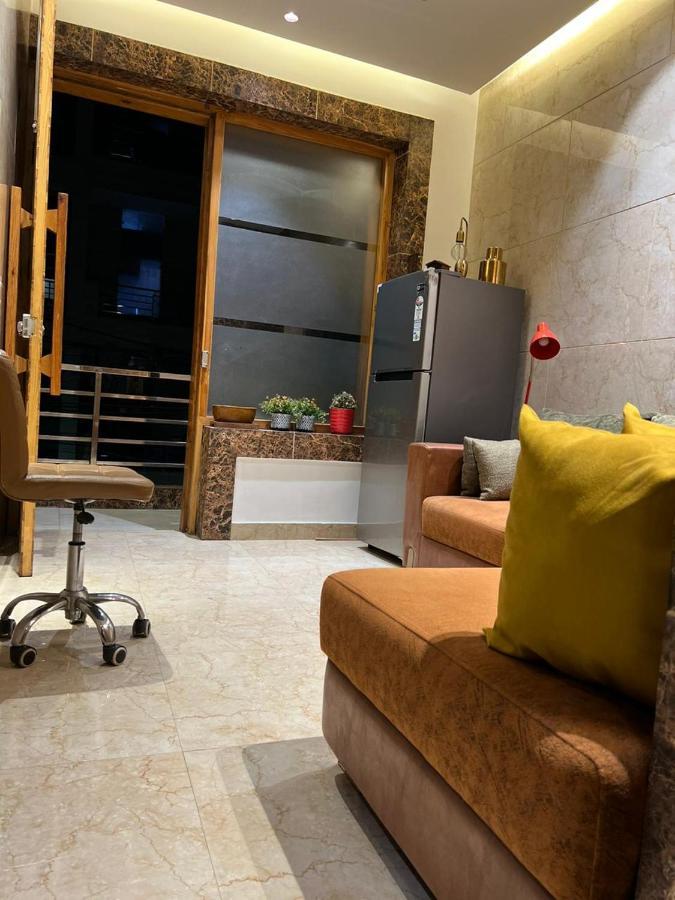Divine Studios Rajouri Garden Nuova Delhi Esterno foto